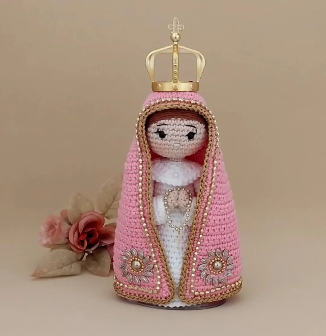 Nossa Senhora Rainha do Céu Amigurumi