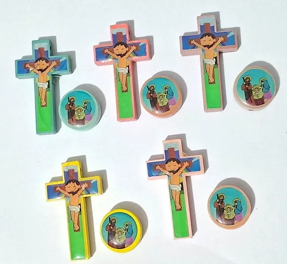 Cruz e Entremeio de Madeira Frente e Verso 4 Kits Variados