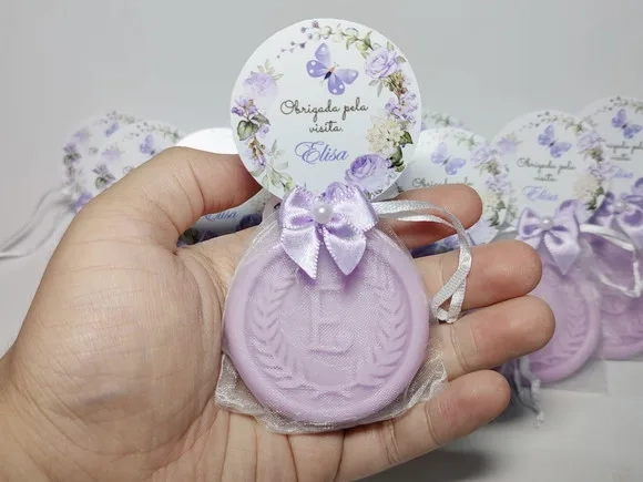 Lembrancinha de Nascimento: Sabonete Letra Personalizada