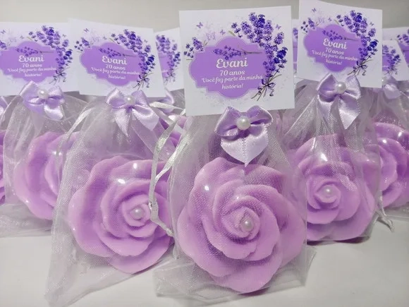 Lembrancinha de Aniversário 70 Anos: Sabonete Rosa Luxo