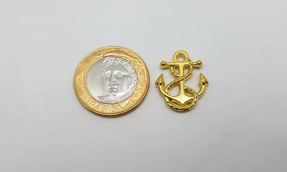 Pingente de Âncora em Metal Dourado de 2,3cm Pct 15 Unidades