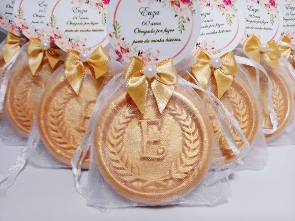 Lembrancinha 60 Anos, Sabonete Letra Inicial Personalizada