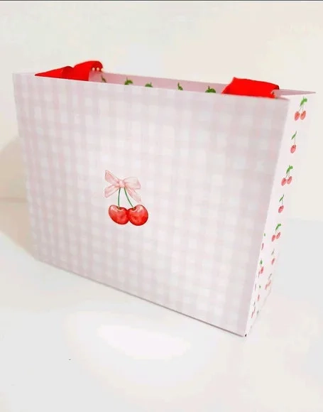 20 Sacolinha Premium Festa Cerejinha Lembrancinha com Visor