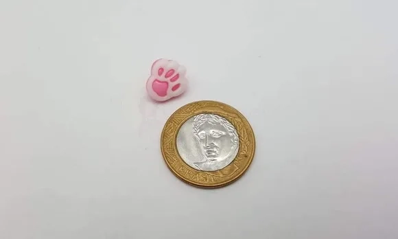 Aplique Botão de Patinha Rosa de 1,3cm - 20 unidades