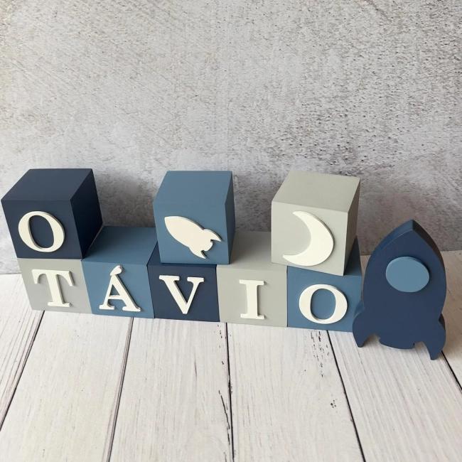 Cubos Decorativos Astronauta 8x8 cm Personalizados com Nome – Kit 9 Cubos em MDF + Foguete