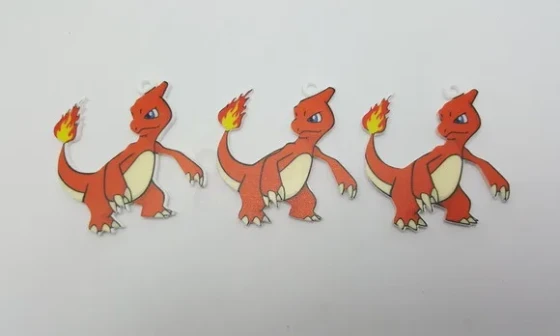 Pingentes Pokémon Charmeleon em Acrílico UV 3 unidades