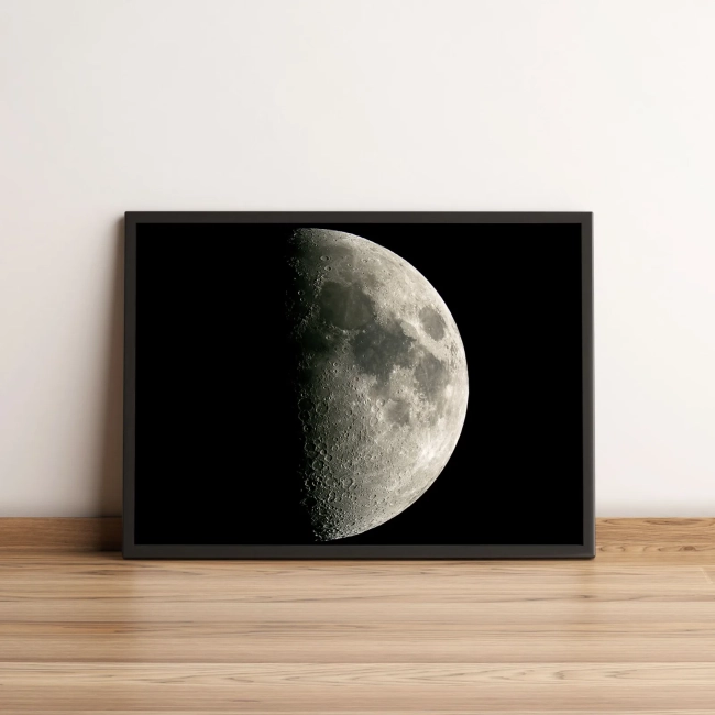 Quadro Lua Crescente Detalhada e Imponente 04
