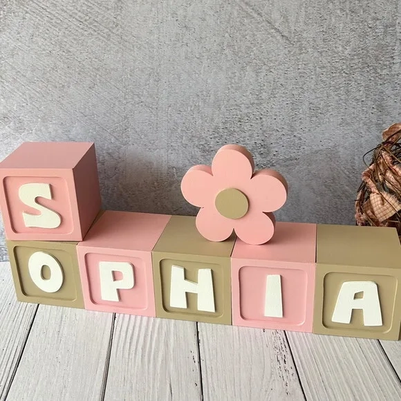 Candy Colors - Cubos 8x8cm Ts + Flor Decoração Infantil