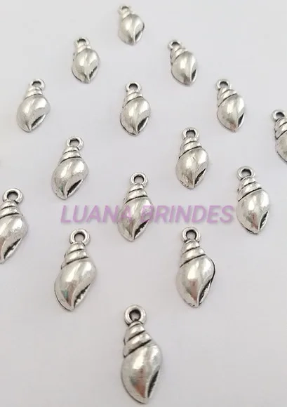 Pingente Mini Concha de Metal Prateado - pct c/15 unidades