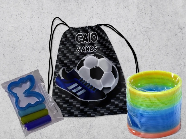 Kit Mochilinha + Mini Massinha de modelar e Mola Maluca Futebol