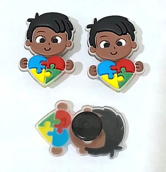 Pins P/crocs Menina e Menino Símbolo Autismo - 6 Peças