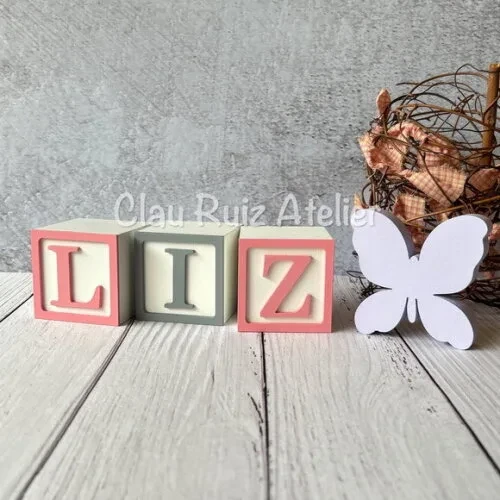 Borboletinha + Cubos 6x6cm Decoração Bebê