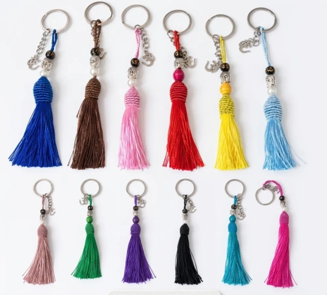 Chaveiro Espiritual Tassel Tulipa, Buda e Símbolo Om - Várias cores.
