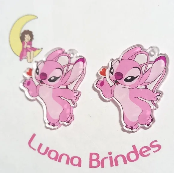 Pingente Angel Stitch de Acrílico Adesivado 4cm - 1 Peça