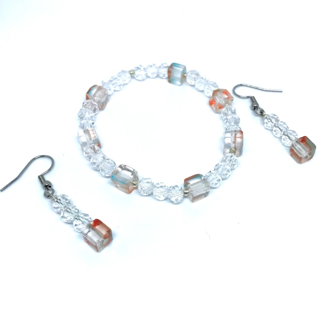Conjunto Exclusivo de Pulseira e Brincos com Cristais Dadinho e Facetado