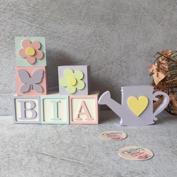 Tons Pastel Cubos 6x6cm Ts + Regador - Decoração Bebê