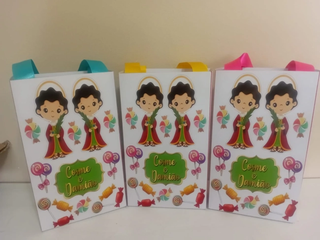 Sacolinhas Personalizadas Cosme e Damião para Lembrancinhas