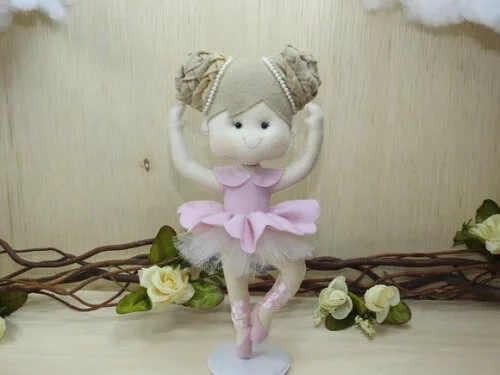 Bailarina em feltro Coque