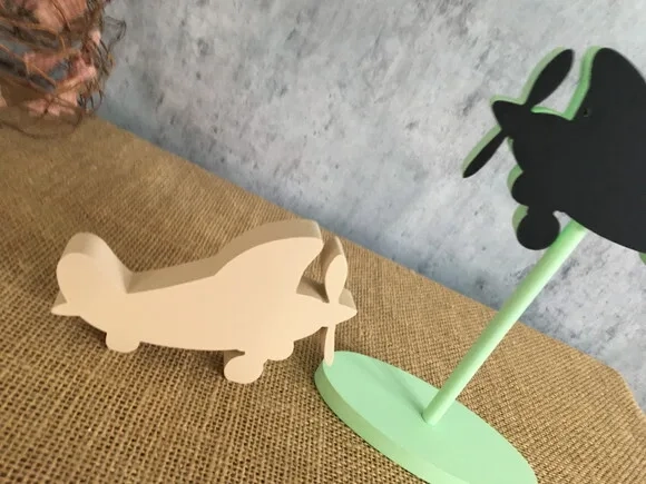 Lousinha de Mesa. AVIÃO