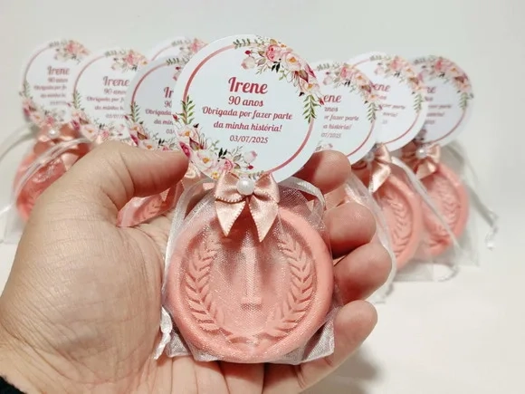 Lembrancinha 70 Anos, Sabonete Letra Inicial Personalizada