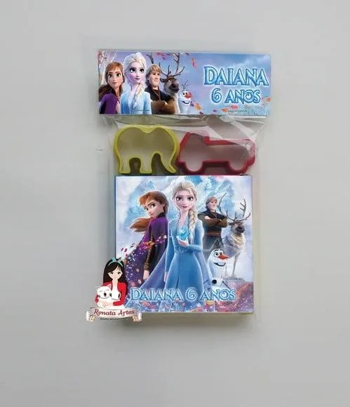 Massinha na Lapela com Forminhas Frozen 2