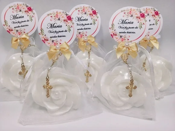 Lembrancinha 70 Anos: Sabonete Rosa Luxo com Mini Terço