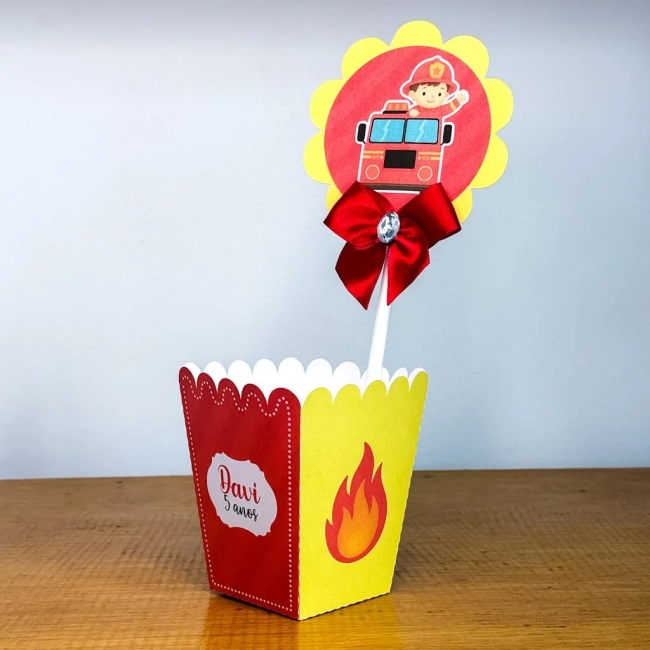 PEGUE E MONTE - Centro de Mesa BOMBEIRO - Decoração de Festa | Lembrancinhas | Aniversário | Personalizados
