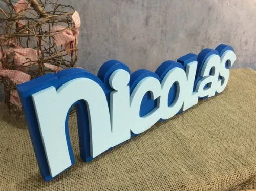 Nomes em mdf - Sobreposição