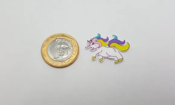 Pingente de Unicórnio em Acrílico U.v. de de 2,6cm