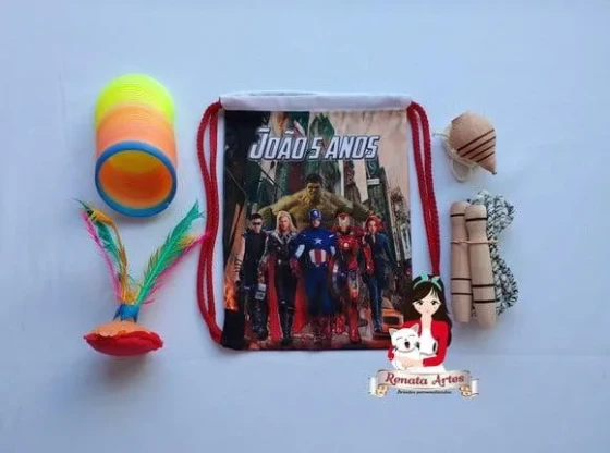 Mochila Boa Infância Tema os Vingadores 3