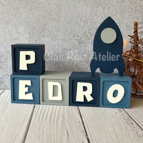 Astronauta- Cubos 6x6cm + Foguete Decoração Bebê