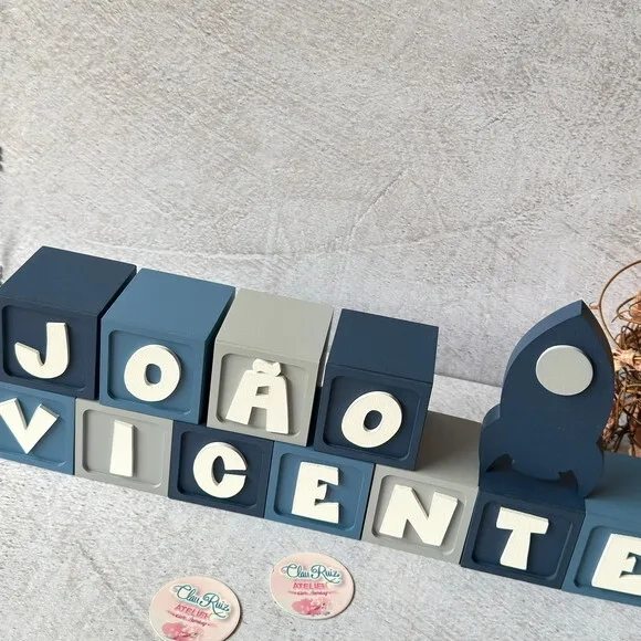 Astronauta- Cubos 6x6cm + Foguete Decoração Bebê