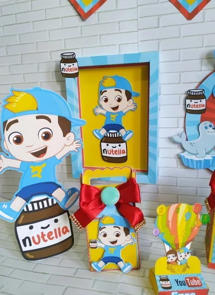 Kit 30 Lembrancinhas Lucas Neto e Gigi