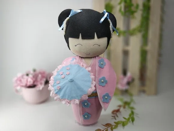 Boneca Kokeshi em Feltro 40 Cm* Chamar Chat