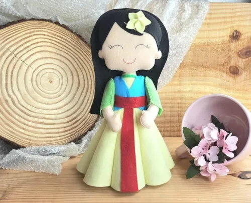 Mulan em Feltro _ Antes de Comprar Verificar Data Disponível