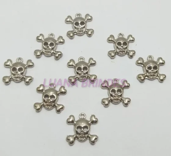 Pingente Caveira em Metal Prateado - Pct C/10 Unidades