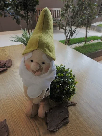 Dengoso 3 D em Feltro - Branca de Neve - Chamar Chat