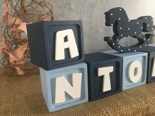 Cubos POCOYO 6x6cm + Cavalinho