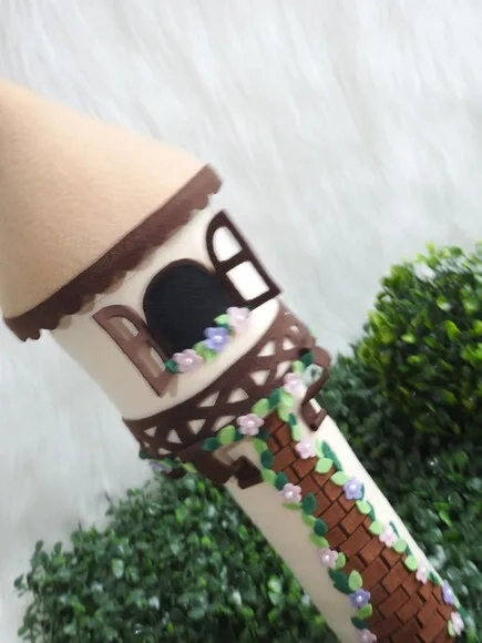 Torre da Boneca Rapunzel em Feltro- Enrolados