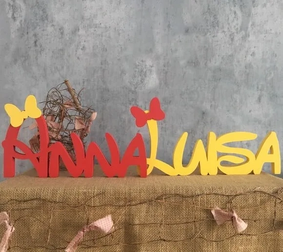 MINNIE - Letras Disney