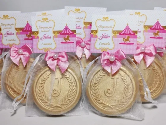 Lembrancinha Personalizada 1 Ano: Sabonete Letra Inicial