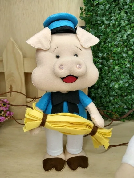 Três Porquinhos em Feltro* Chamar Chat