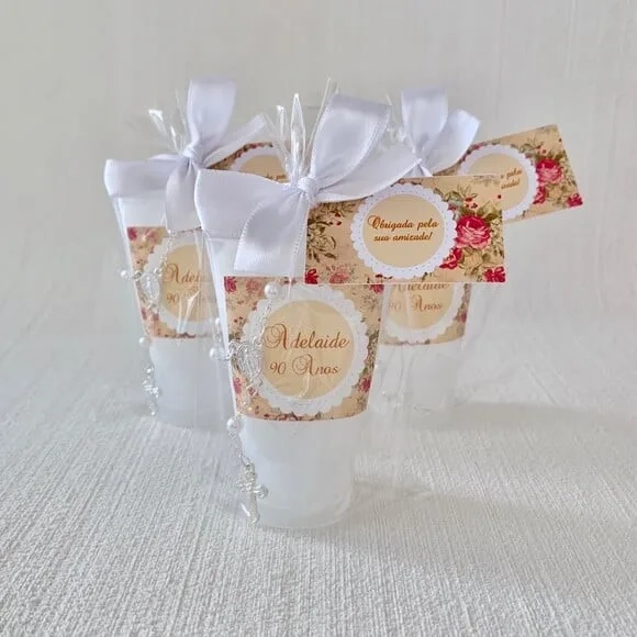 Lembrancinha Hidratante 90 Anos com Mini Terço