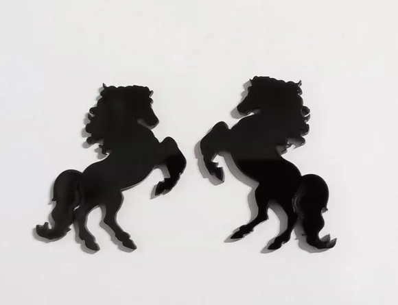 Aplique Cavalo no Acrílico Preto - 6 Peças