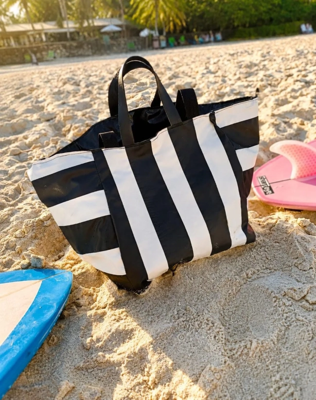 Bolsa Listras Maré Preto E Branco