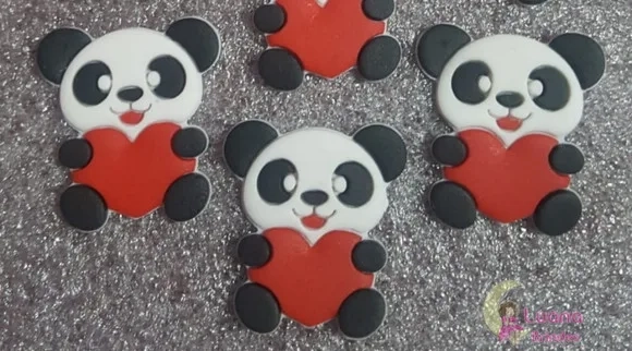 Aplique Pandinha com Coração de borracha - pct c/7 unidades