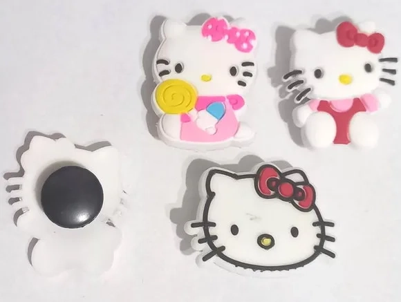Pins para Crocs Hello Kitty Variados - 6 Unidades