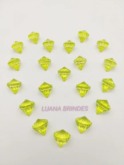 Diamante Verde de Acrílico com Furo 17mm Pct 20 Unidades