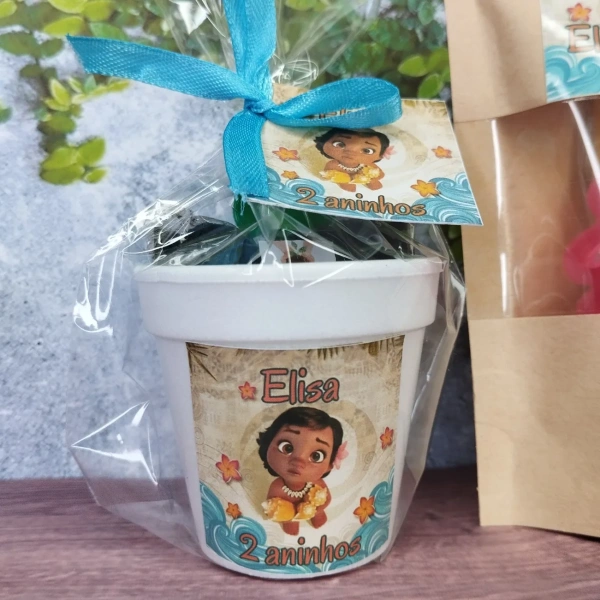 30 Uni. Kit Jardinagem + 30 Uni. Kit Massinha Zip Lock - Moana - Informar o tema no chat da compra.