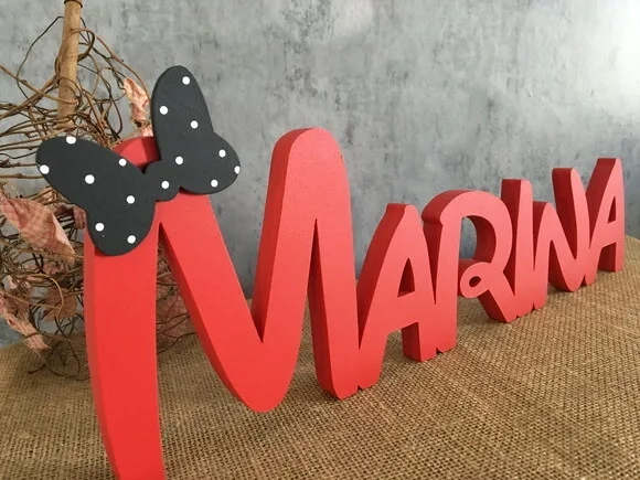 MINNIE - Letras Disney